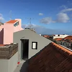 Rooftop Center アパート フンシャル