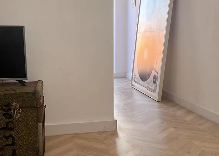 Rooftop Center Apartment